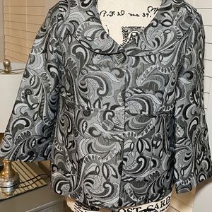 Gorgeous 2 button blazer